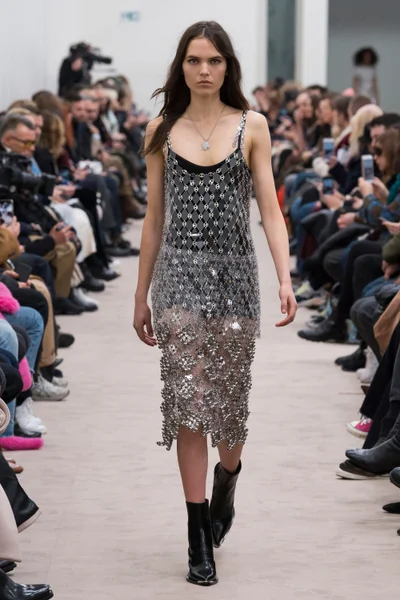 Look 1